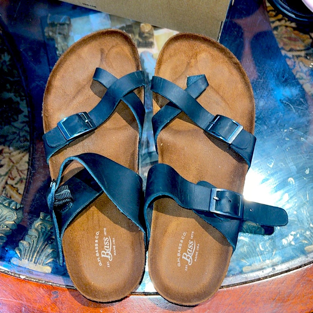 G. H. Bass & Co sandals, great shape